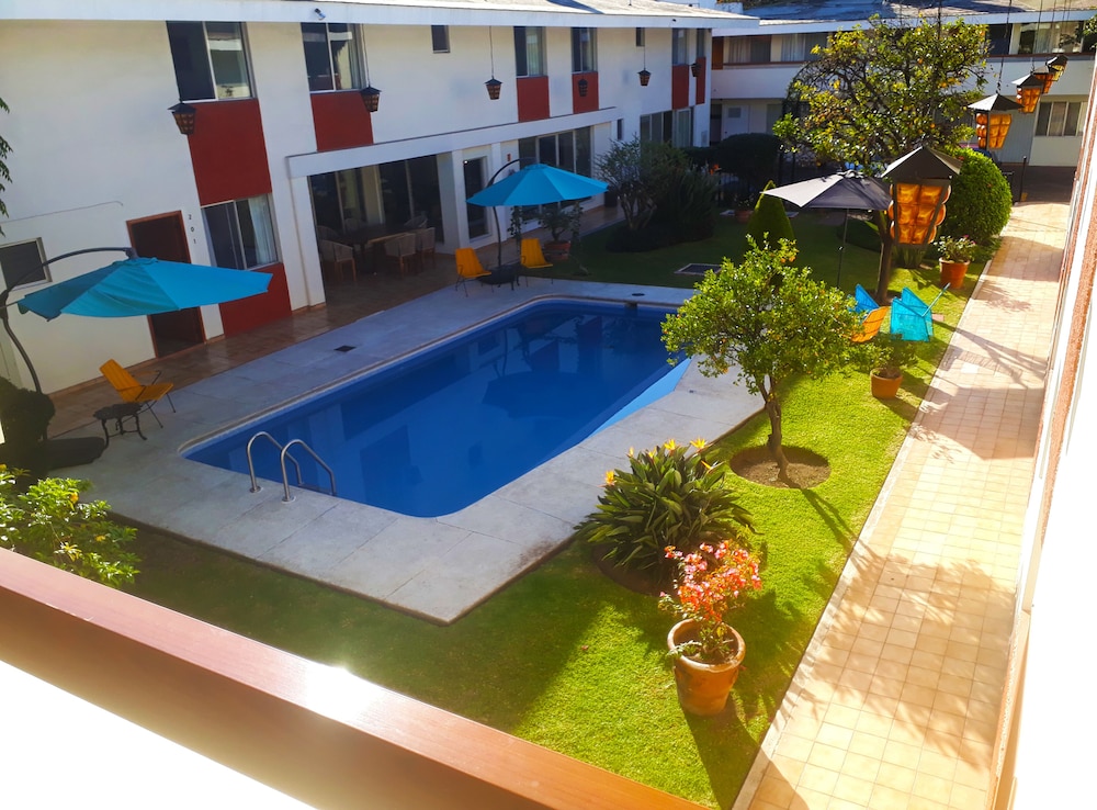 Hotel Isabel 7/65