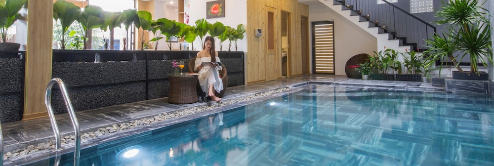 King House Villa Hotel 45/72