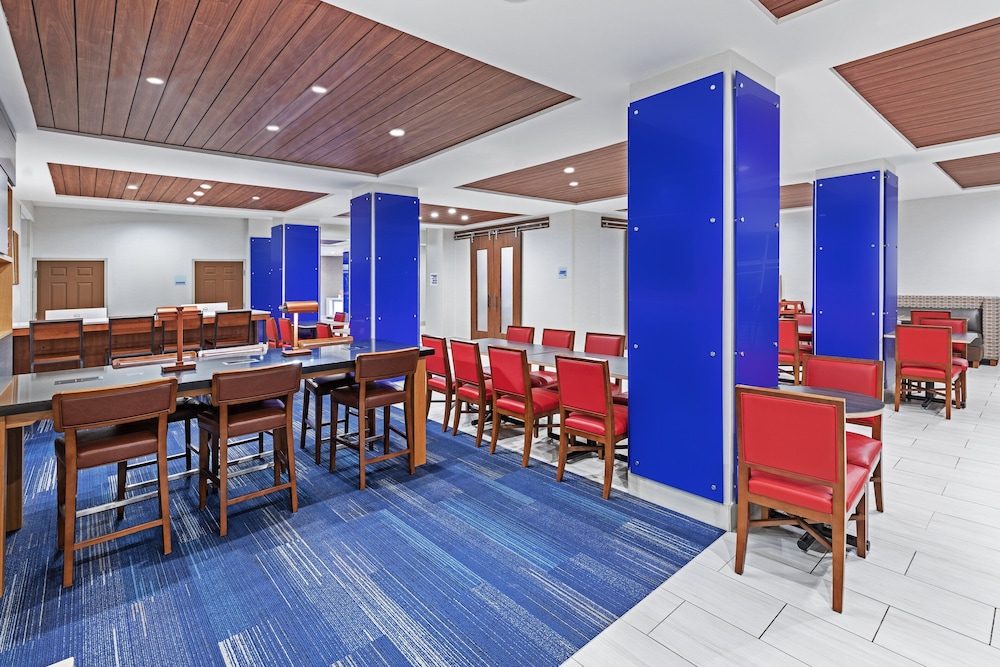 Holiday Inn Express & Suites Houston Space Ctr - Clear Lake 34/50