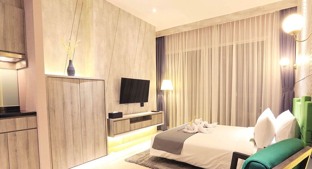 Menteng Park Exclusive Emerald 18/68