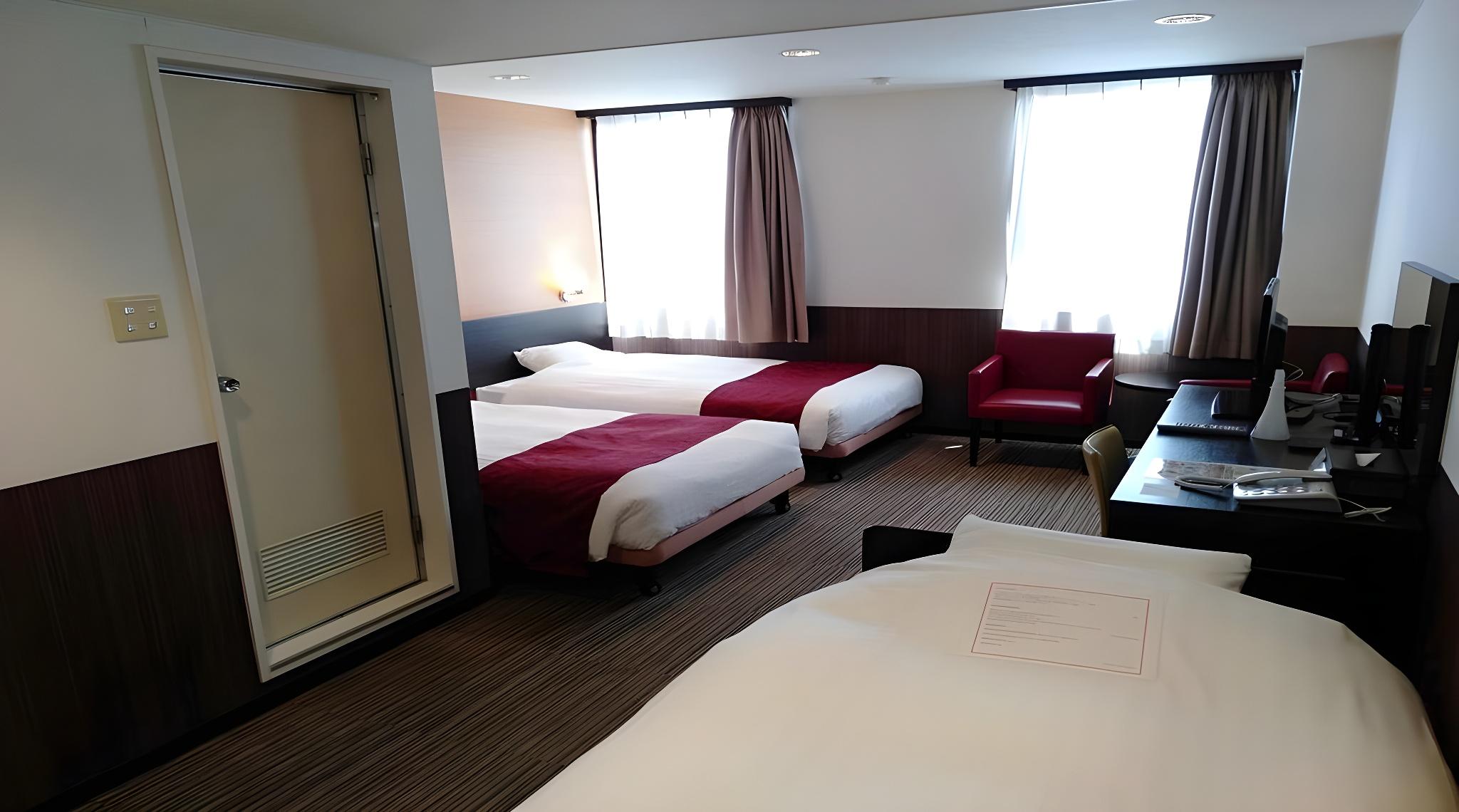 Semi Room, Standard, Triple, Semi Double Bed, Smoking