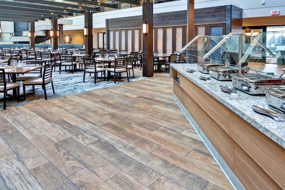 Embassy Suites by Hilton Minneapolis Airport 40/57