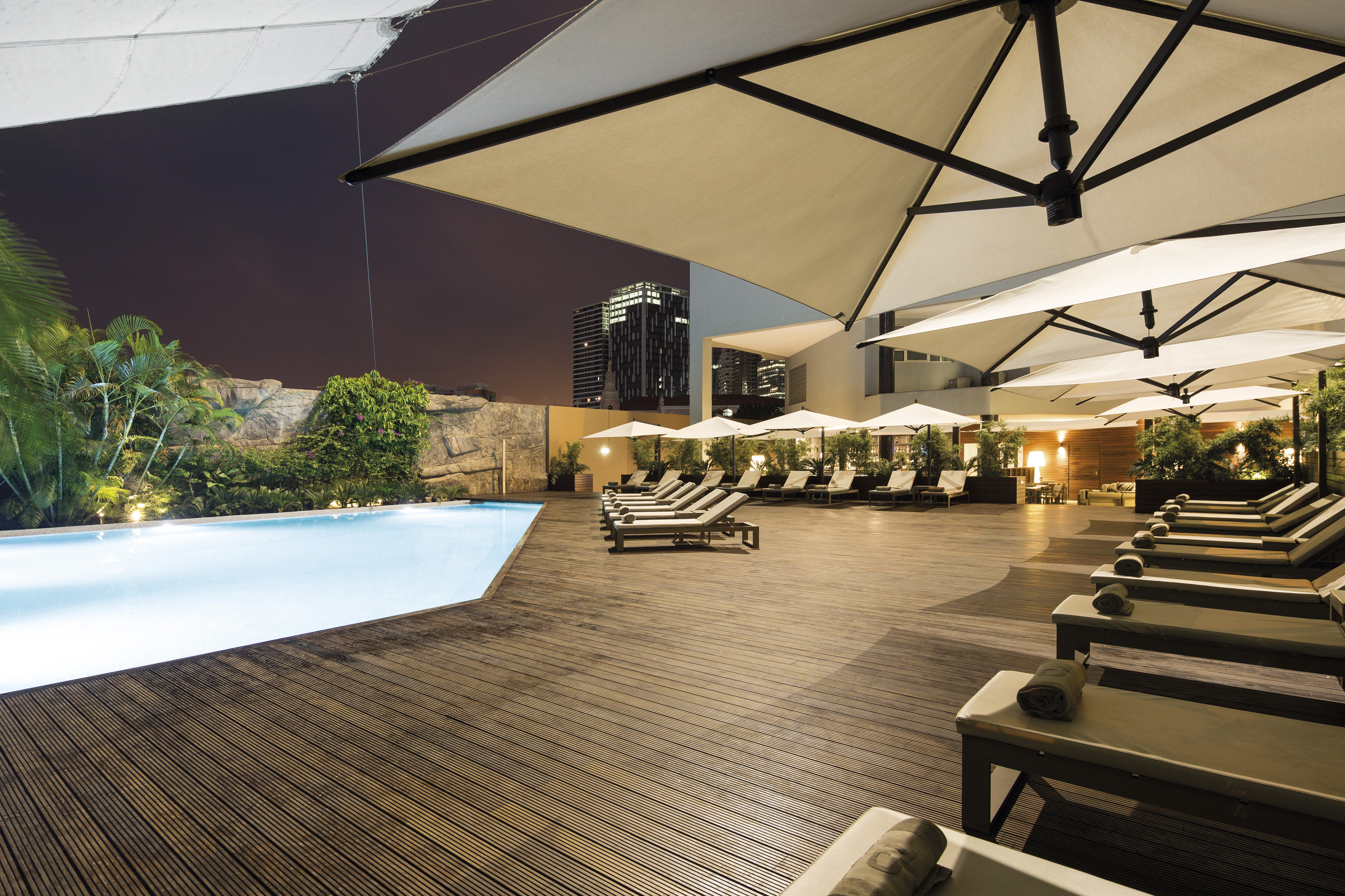 Hotel Tropico 60/63
