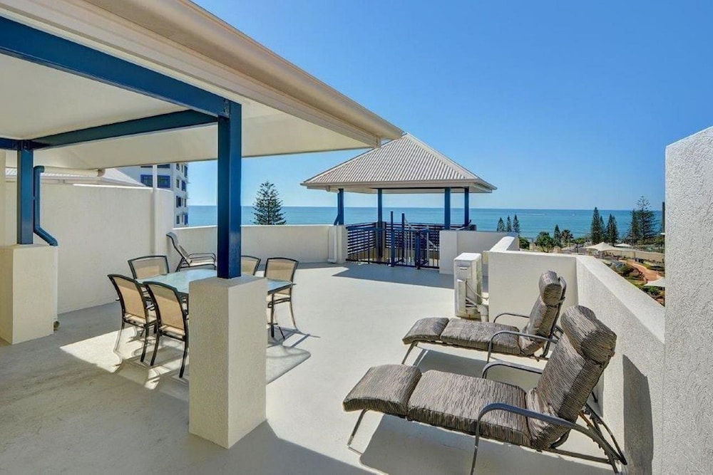 Raffles Mooloolaba 6/70