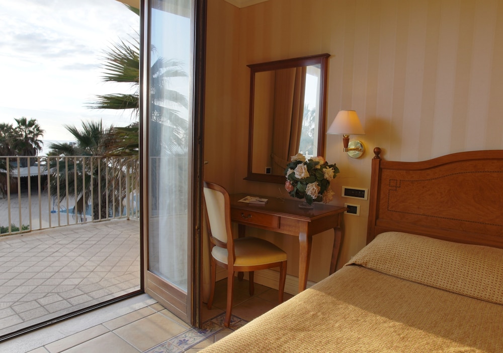 Dioscuri Bay Palace Hotel 14/75
