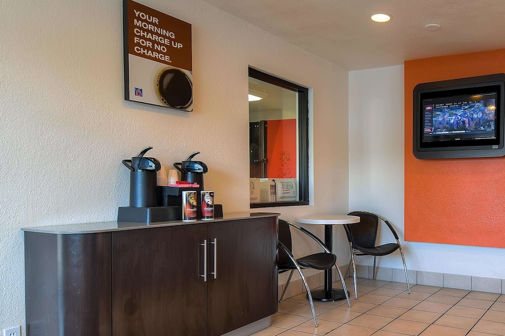 Motel6 Stanton, CA - Anaheim West 11/60