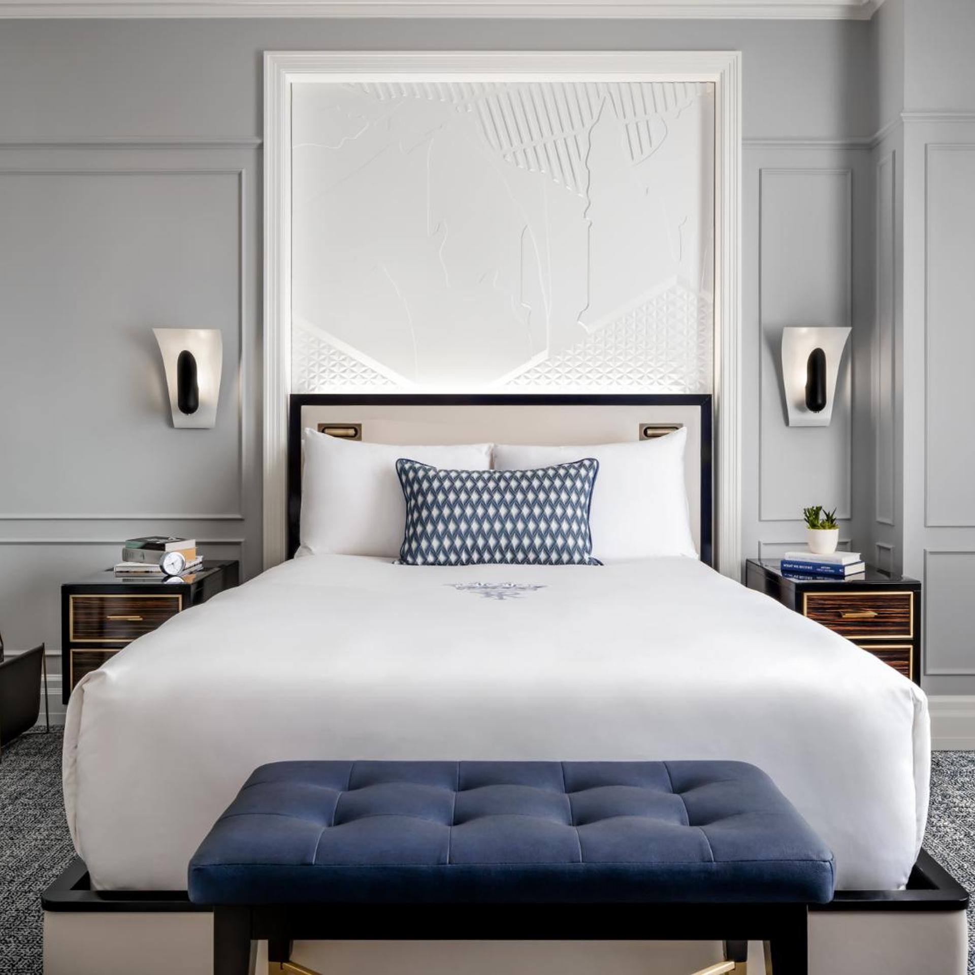 Fairmont Gold, King Bed, Queen Bed