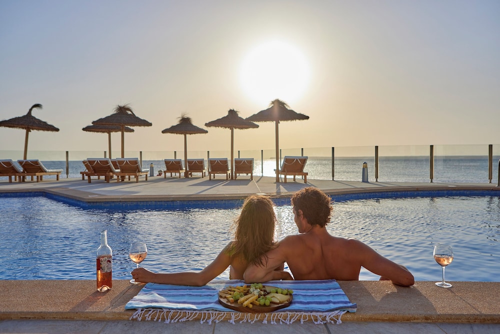 Universal Hotel Cabo Blanco Adults Only 73/75