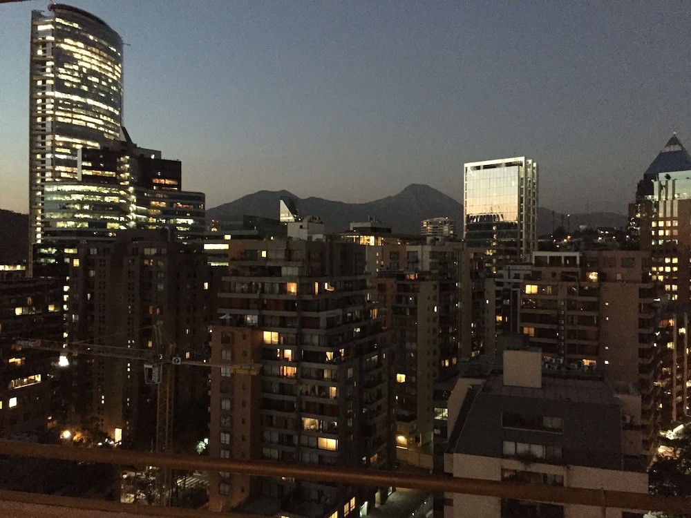 Apartamentos Costanera Centre 44/50