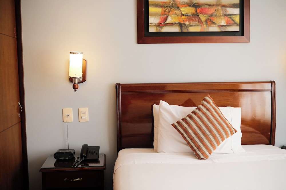 San Pablo Hotel 39/65