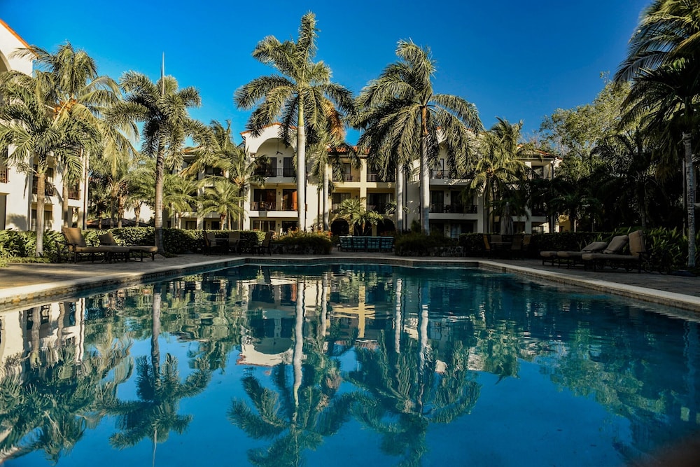 Breeze Private Residence Club 57/64