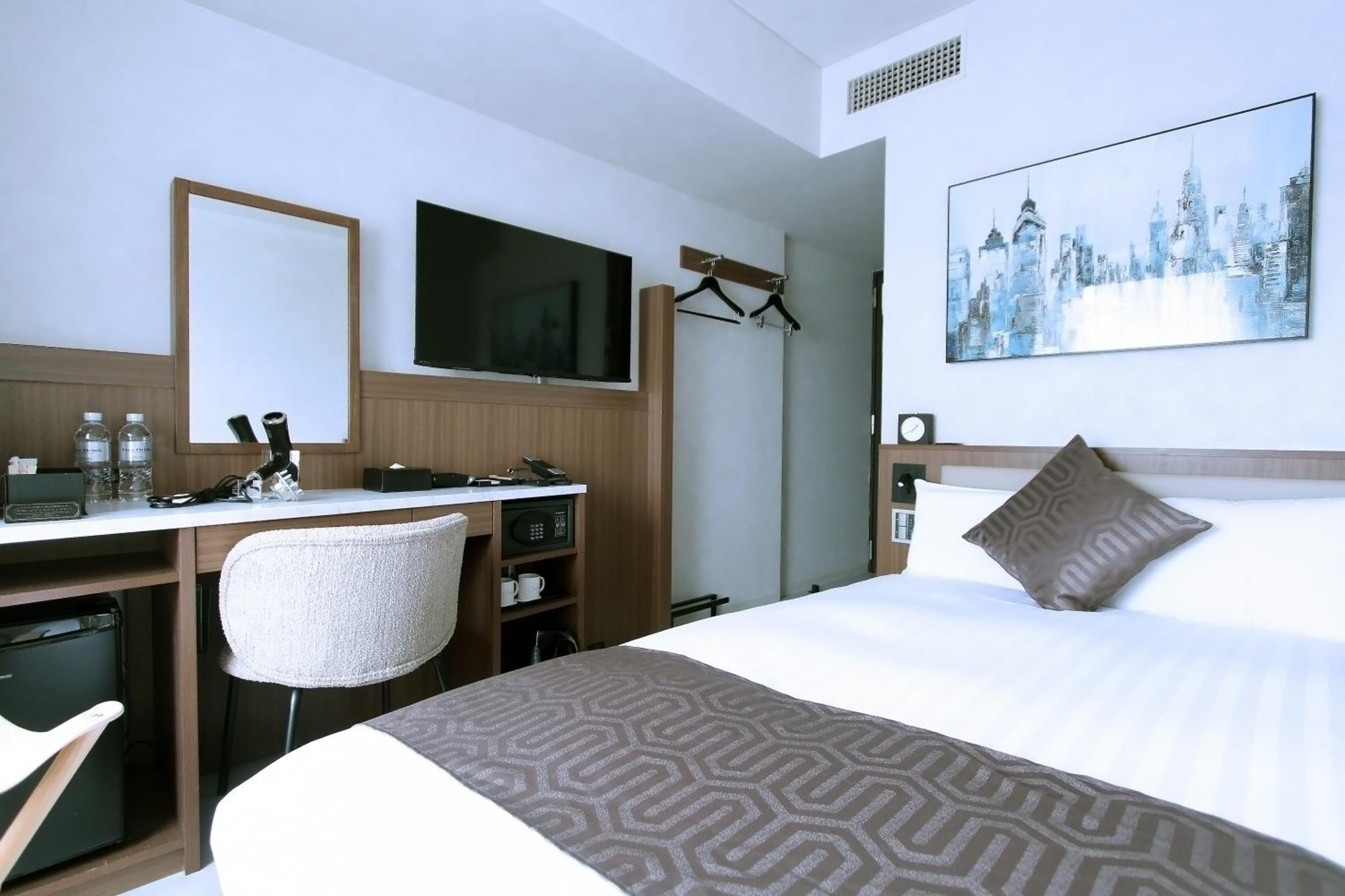 Semi Room, Single Bed, Semi Double Bed, Premium Floor
