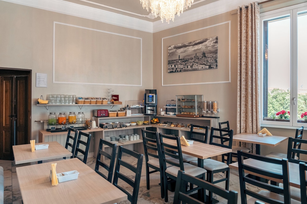 LILIUM HOTEL 49/65