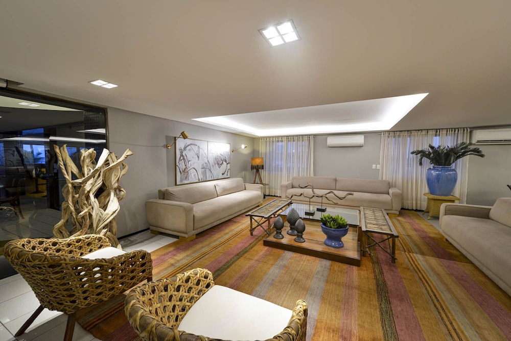 Hardman Praia Hotel 58/78