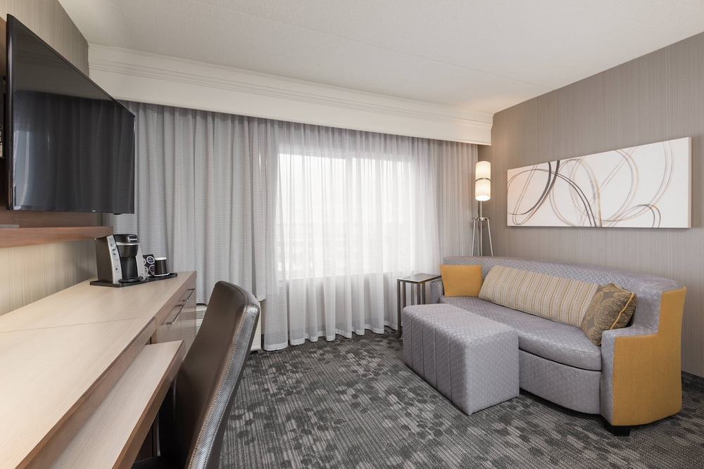 Courtyard By Marriott Toronto Vaughan 27/46