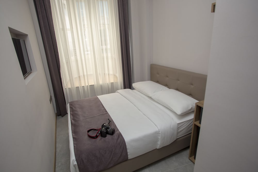 Jurnal Hotel 19/32