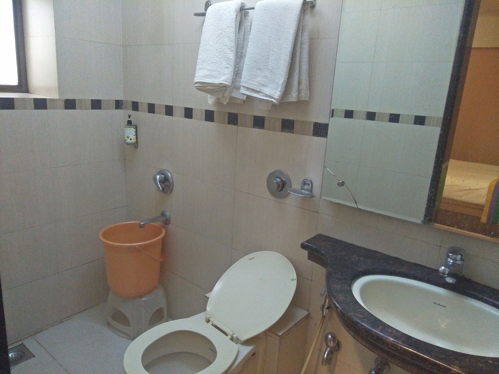 Hotel Basera 17/18