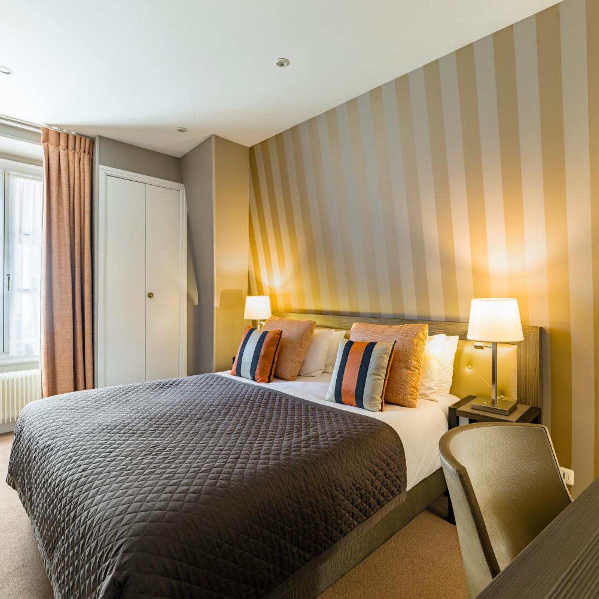 Room, Double Bed