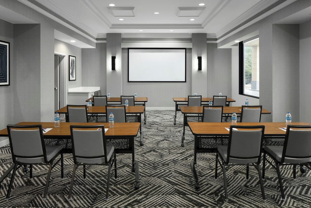 Hyatt Place Denver Cherry Creek 67/72