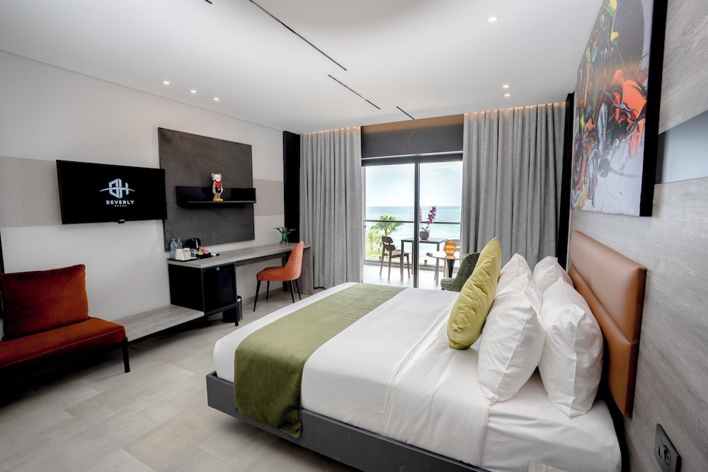 Beverly Beach Hotel 5/38