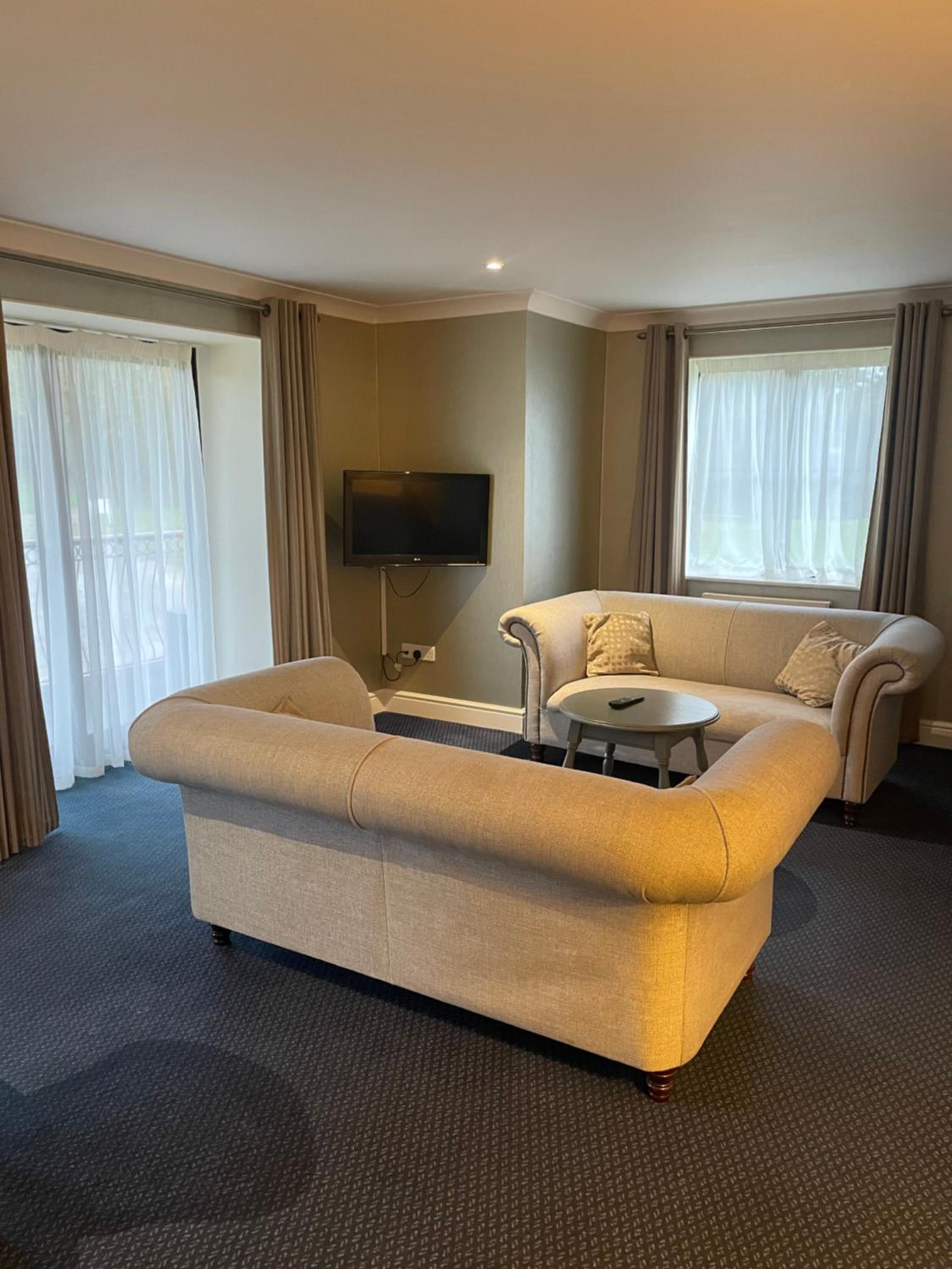 Castle, Suite