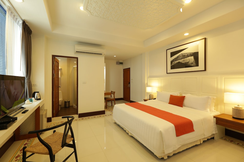 CLASSIC, SUPERIOR, DOUBLE BED