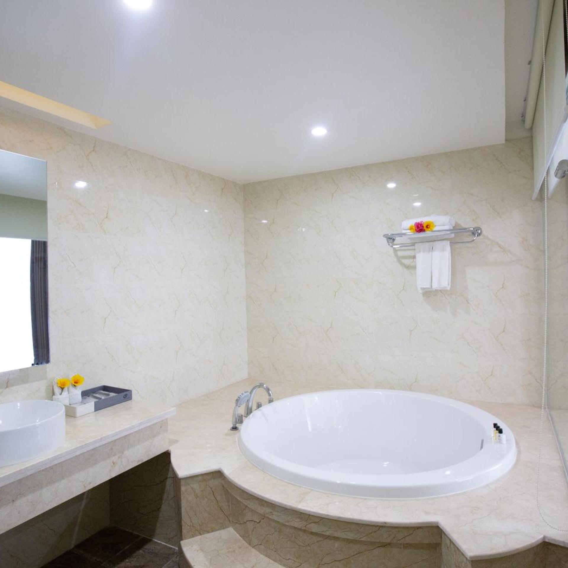 Central Hotel Thanh Hoa 43/48