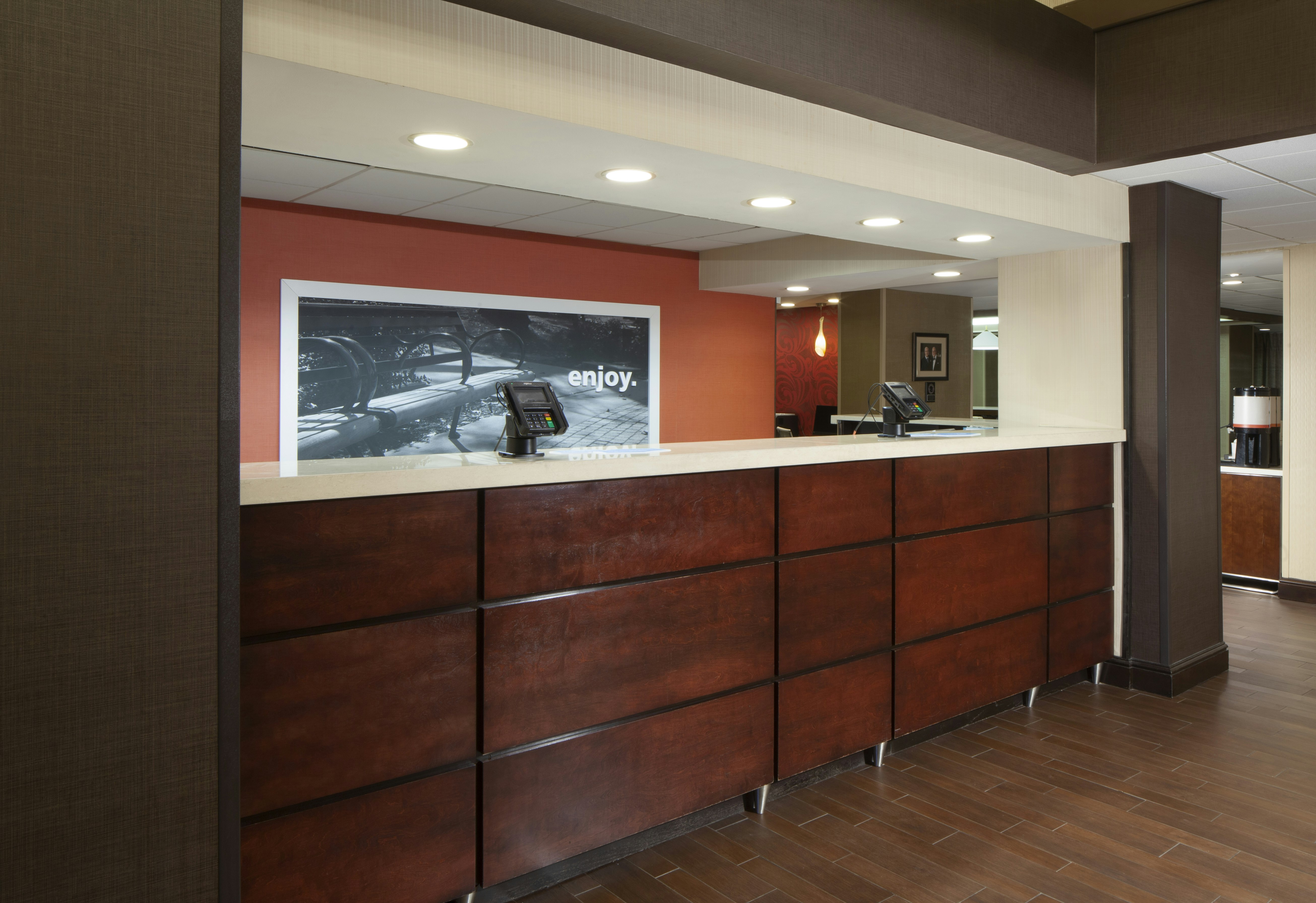 Lobby at HAMPTON INN CHARLESTON SOUTHBRIDGE, CHARLESTON - WV