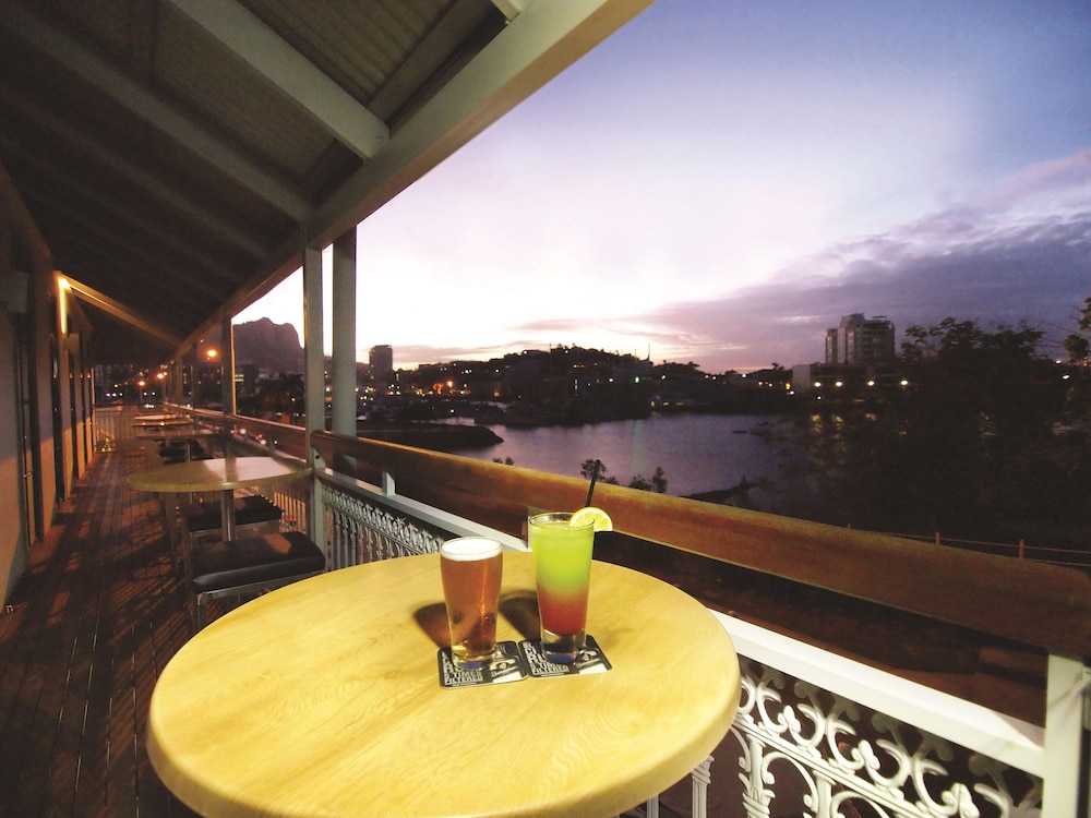 Oaks Townsville Metropole Hotel 29/69