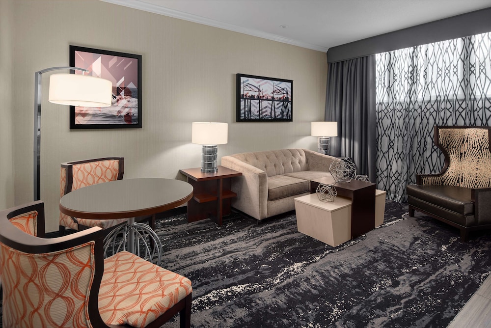 Best Western Plus Redondo Beach Inn 23/34