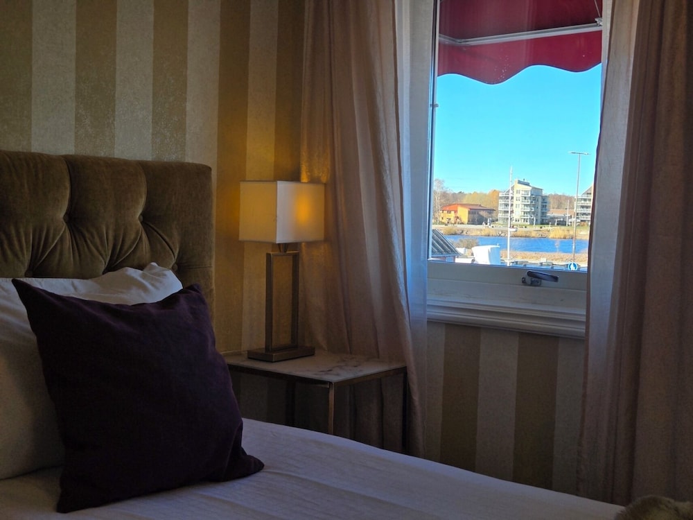 Hotell Vanerport 42/75