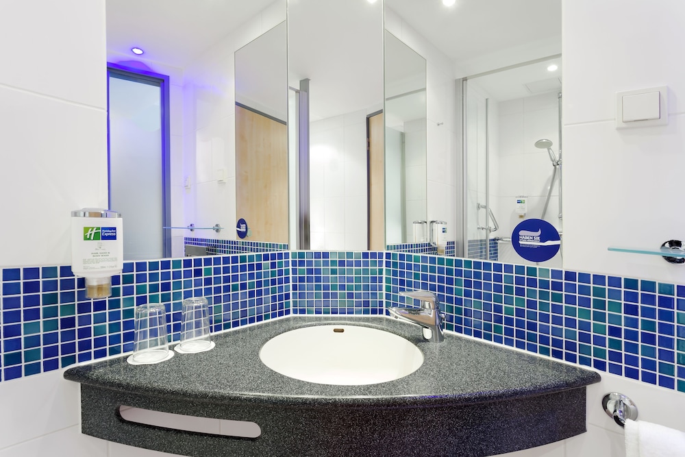 HOLIDAY INN EXPRESS NURNBERG SCHWABACH 25/79