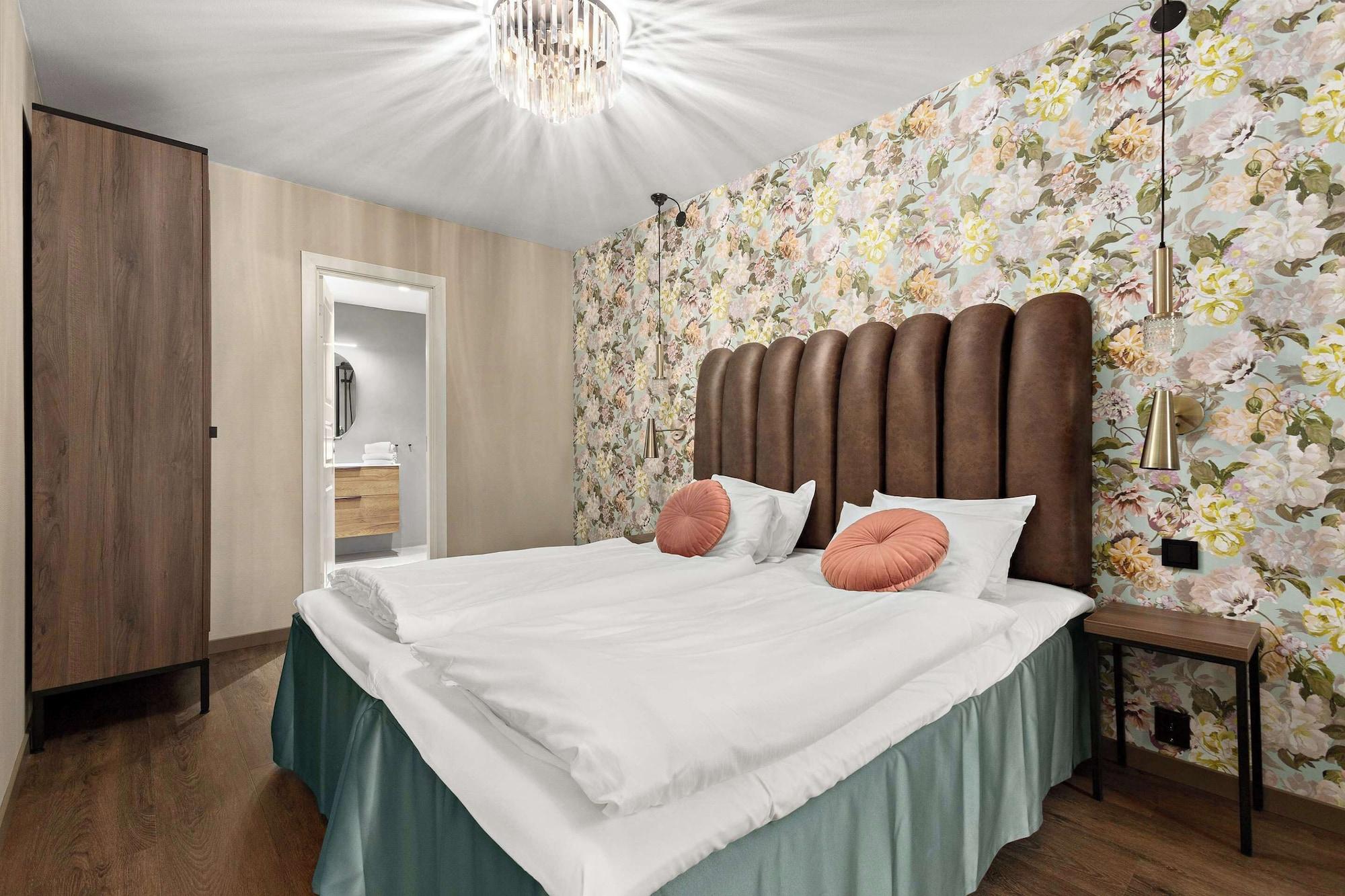 Apartment, Multiple Beds, Sofa, Kitchen