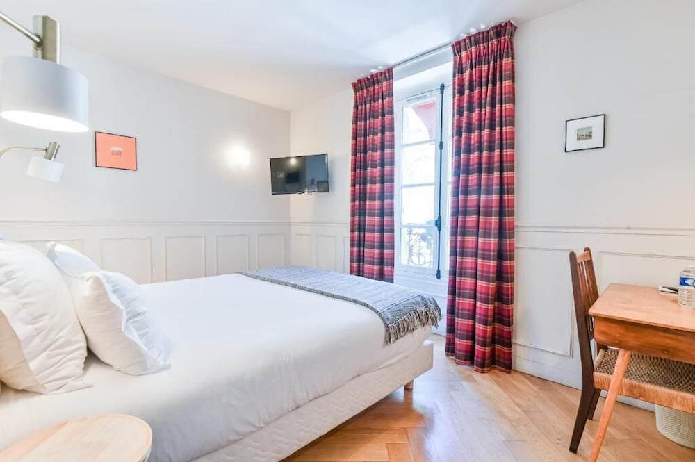 SUPERIOR, DOUBLE BED