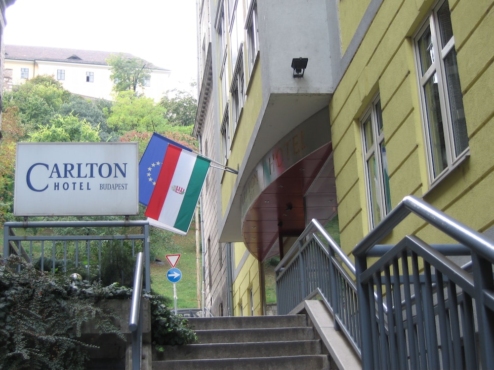 Carlton Hotel Buda Castle 10/64