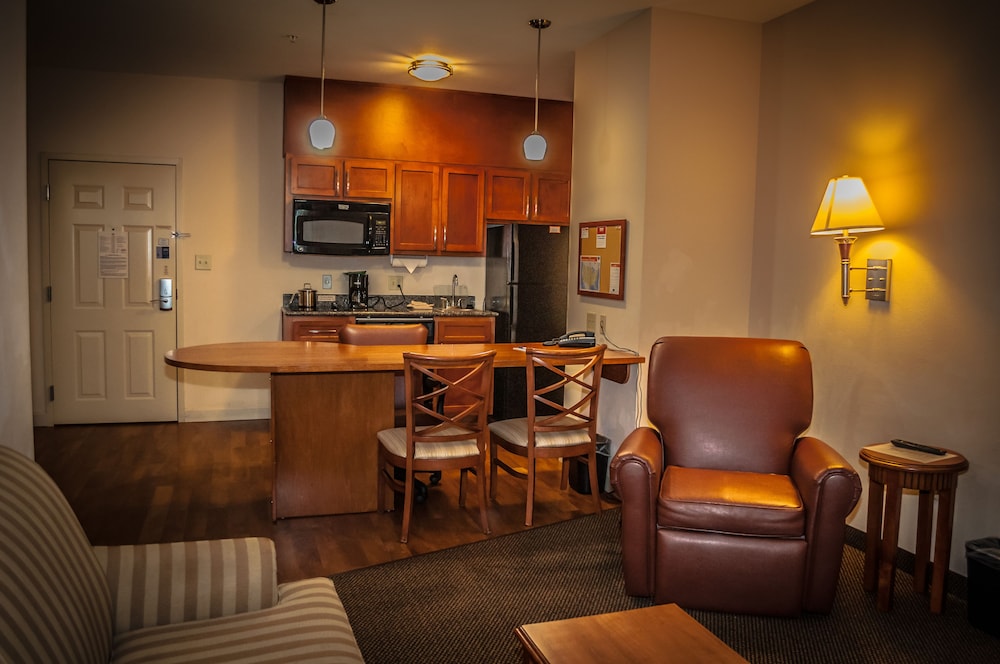 Candlewood Suites New Iberia 42/55