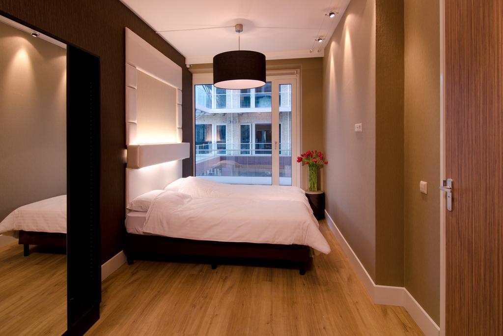 Hotel Mosaic 12/27