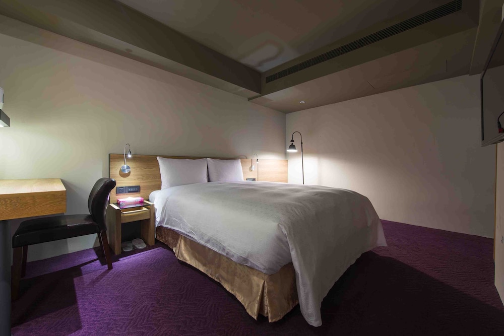 Simple Plus Hotel 5/50