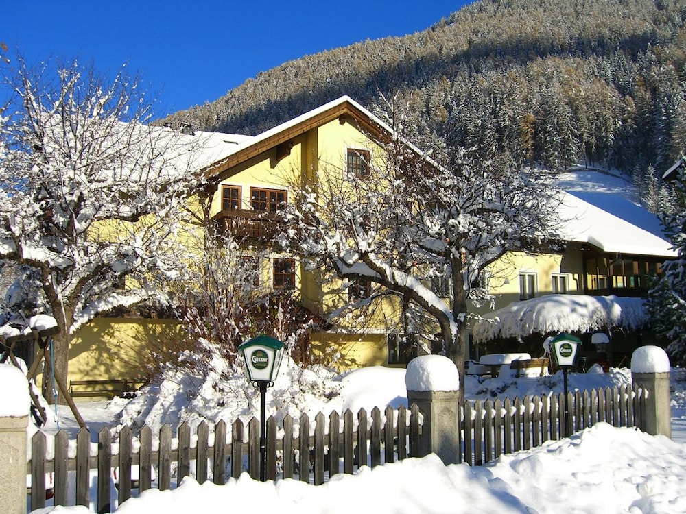 Vital Hotel Post 10/69