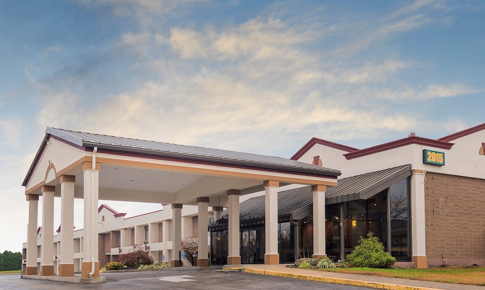 Red Roof Inn & Suites Mt Holly - McGuire AFB 1/38