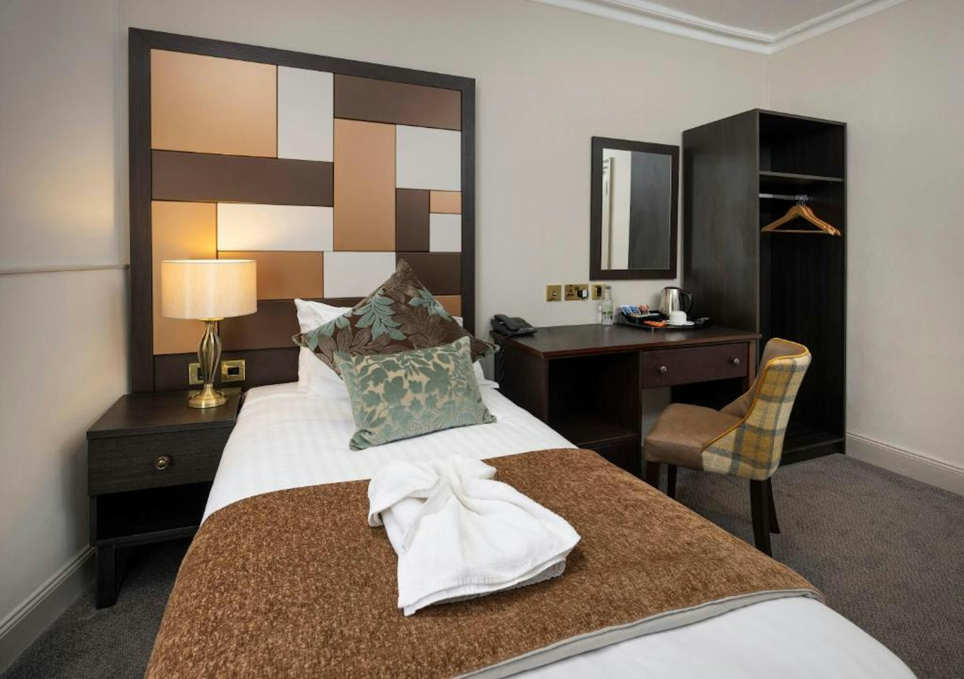 Albany Hotel Edinburgh 14/23