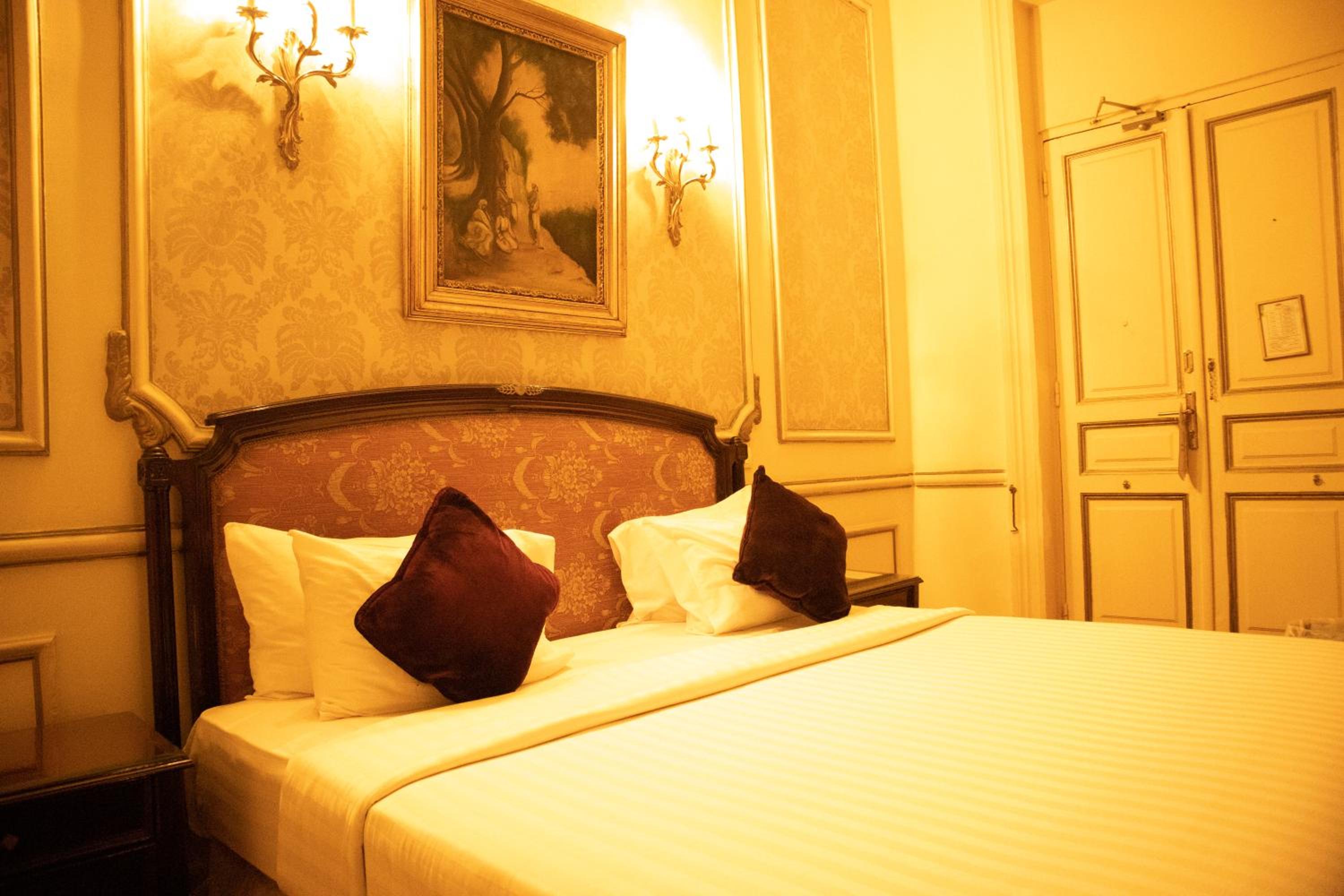 Golden Royal Suite Sea View