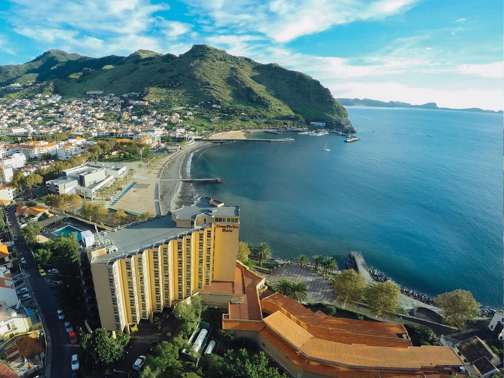 Baia Madeira Hotel - Ocean Beachfront 51/54