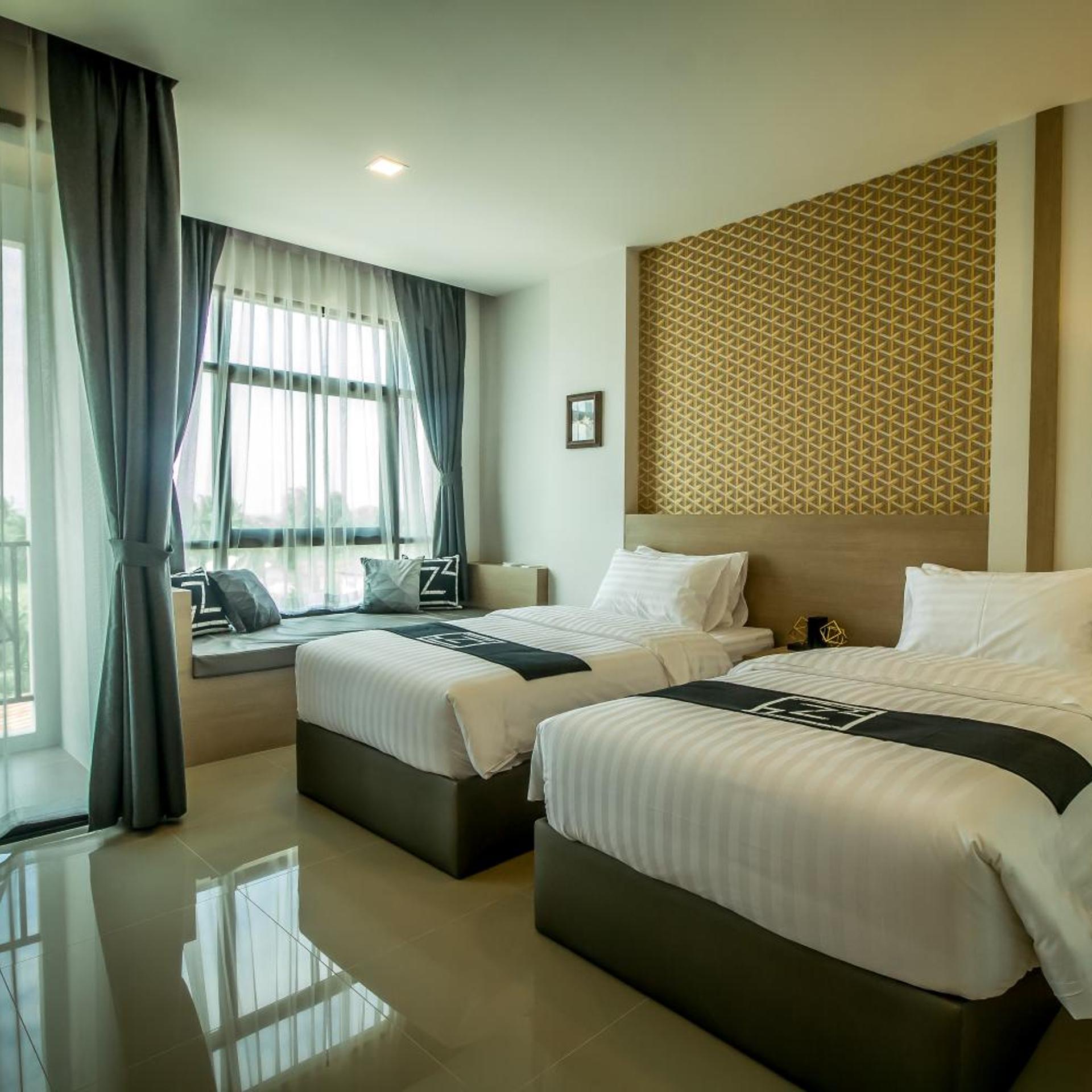 Superior, Twin Beds