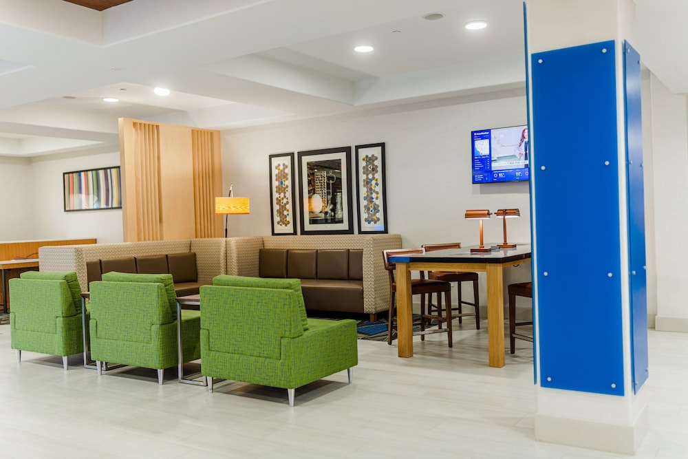 Holiday Inn Express Hotel and Suites Greenville 40/64