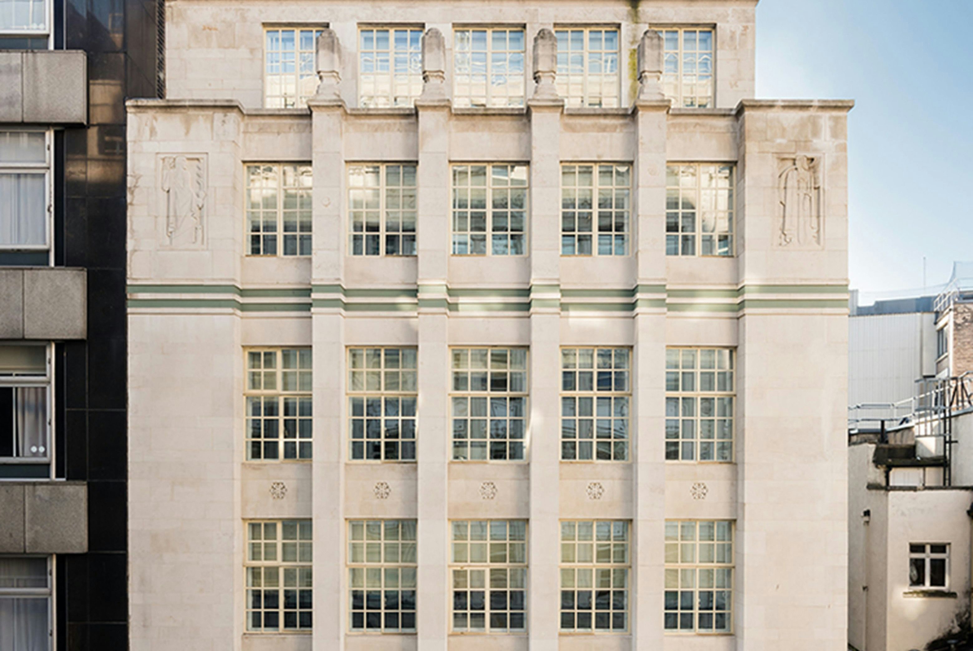 No 8 Waterloo Street 1/14