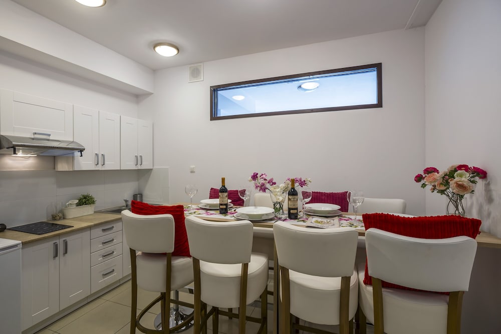 Galeria Italiana Apartments 42/50