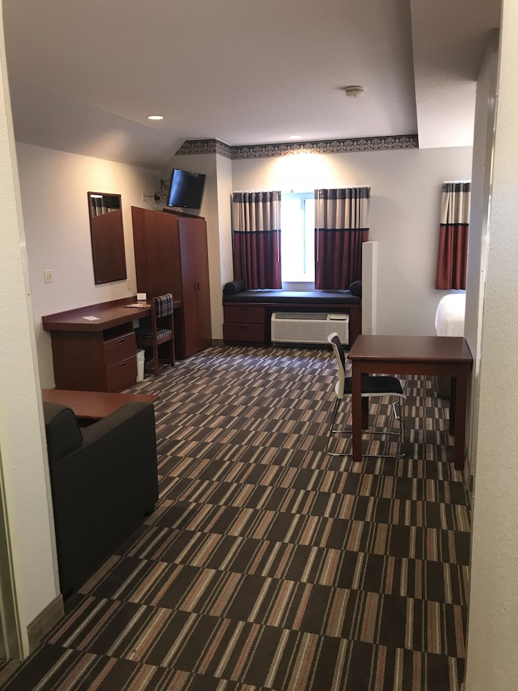 Microtel Inn & Suites by Wyndham Urbandale/Des Moines 31/47