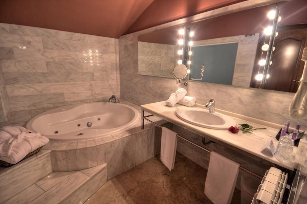 La Sinagoga Hotel Spa 40/41