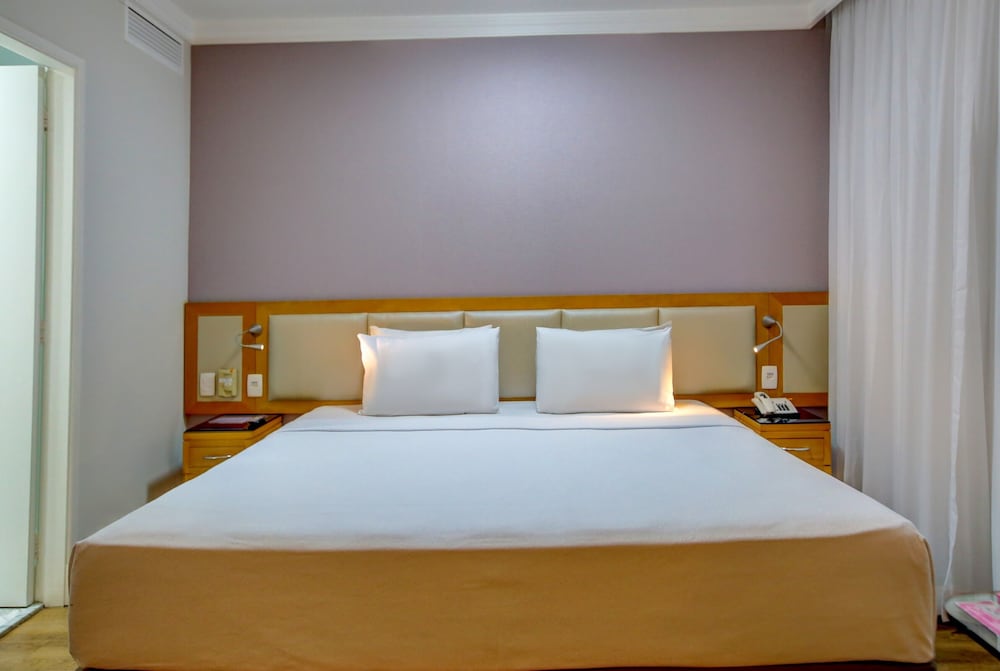Executive, King Bed, Sofa